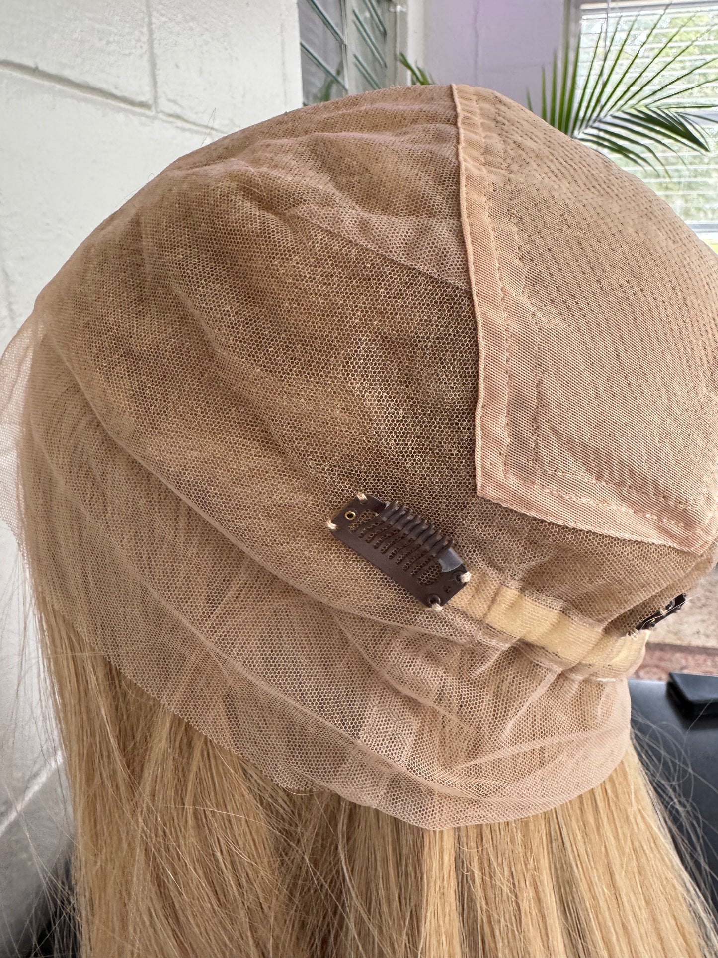 Cali- In Stock please order separately from other wigs ships directly from manufacturer.